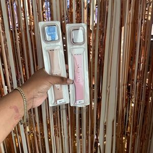 Apple Watch bands in different colors and sizes.